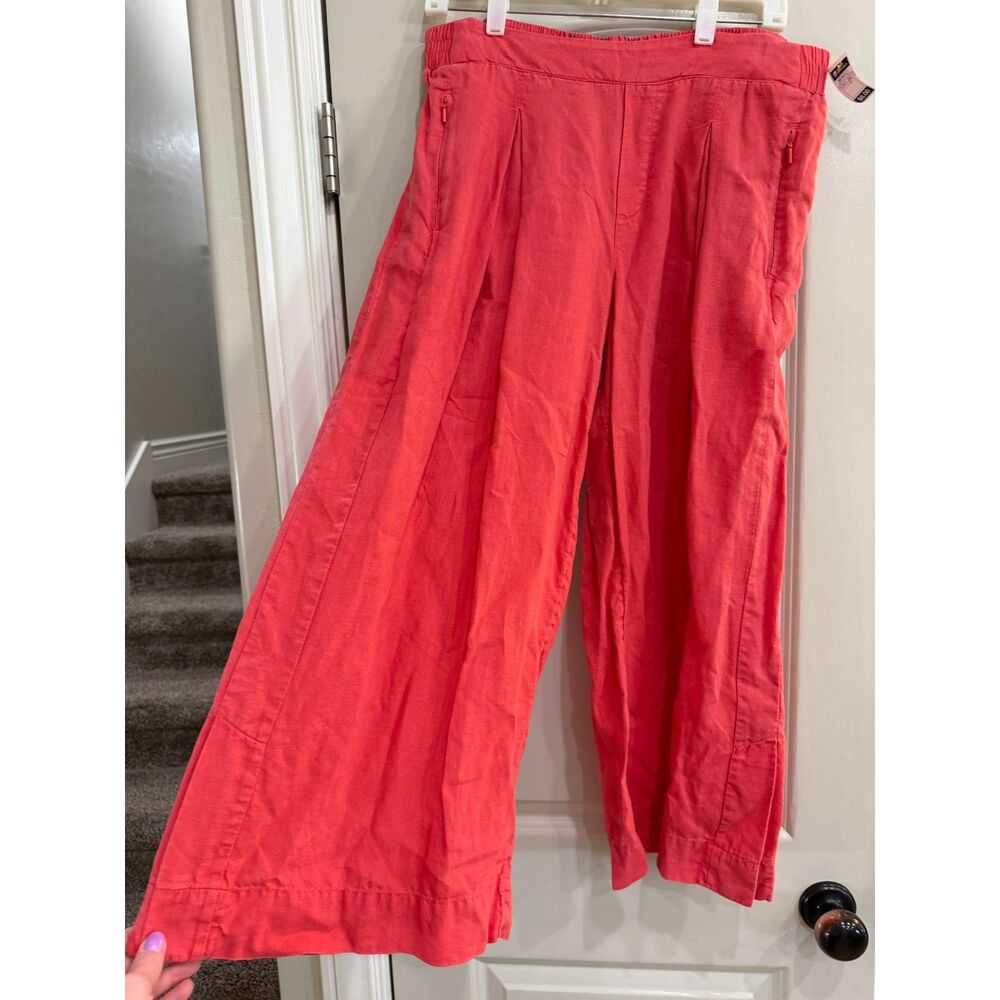 Athleta Coral Red Wide Leg Cropped pants